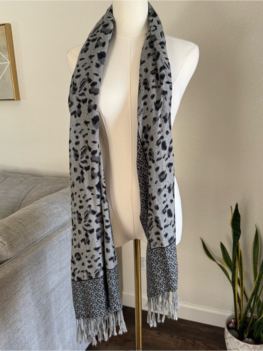 Women's Scarf Leopard Cheetah Print Lightweight Rave Head Wrap Gray One Size